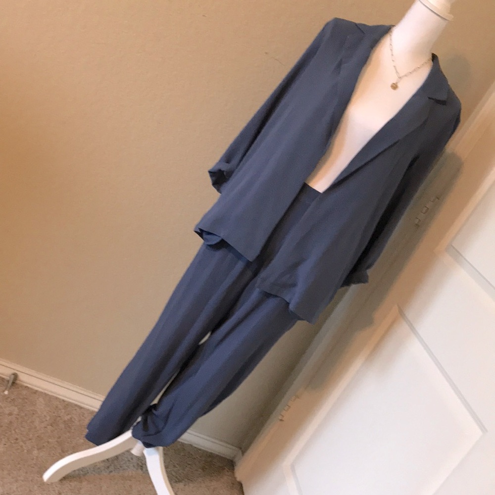 Women’s blazer & pantsuit